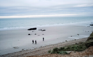 Αναζήτηση μεταναστών στις παραλίες της Μάγχης