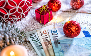 Ευρώ με δώρο για τα Χριστούγεννα