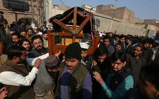 Βομβαρδισμός σε τζαμί στο Πακιστάν