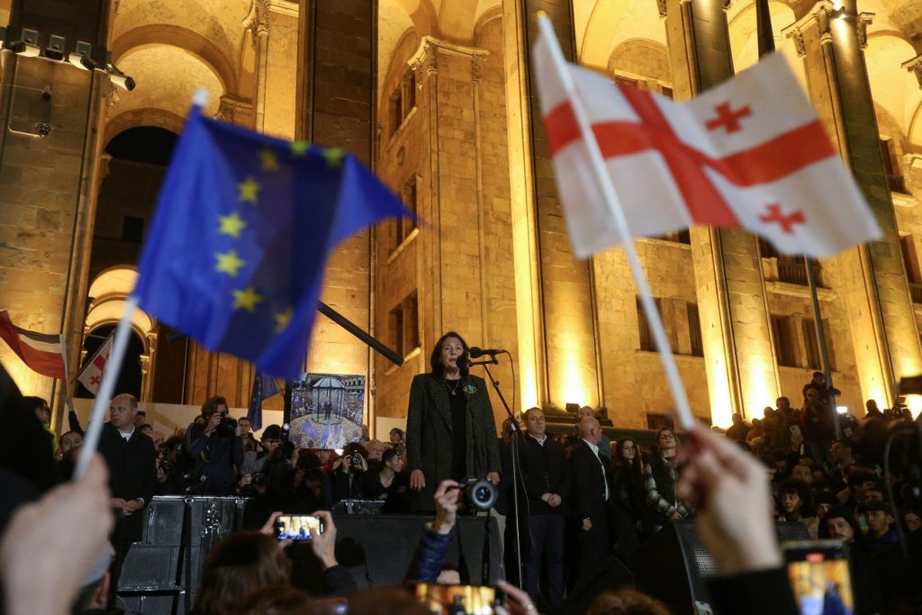 Διαδηλώσεις στη Γεωργία για τις αμφισβητούμενες εκλογές και τις καταγγελίες παρατυπιών