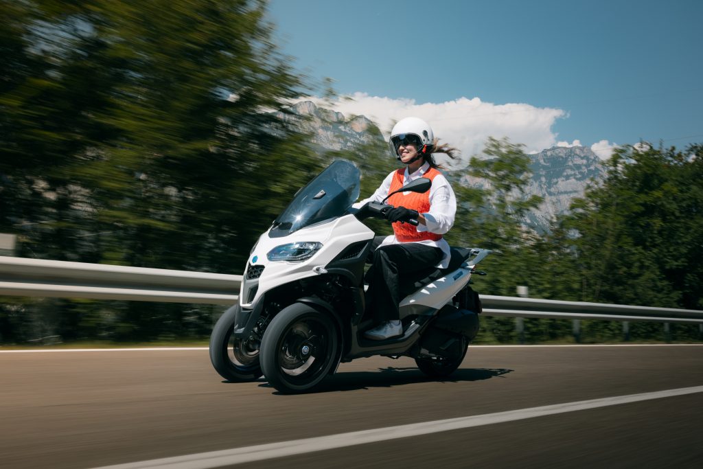 Νέα Γενιά του Piaggio MP3 310 Επαναστατεί στην Αστική Μετακίνηση