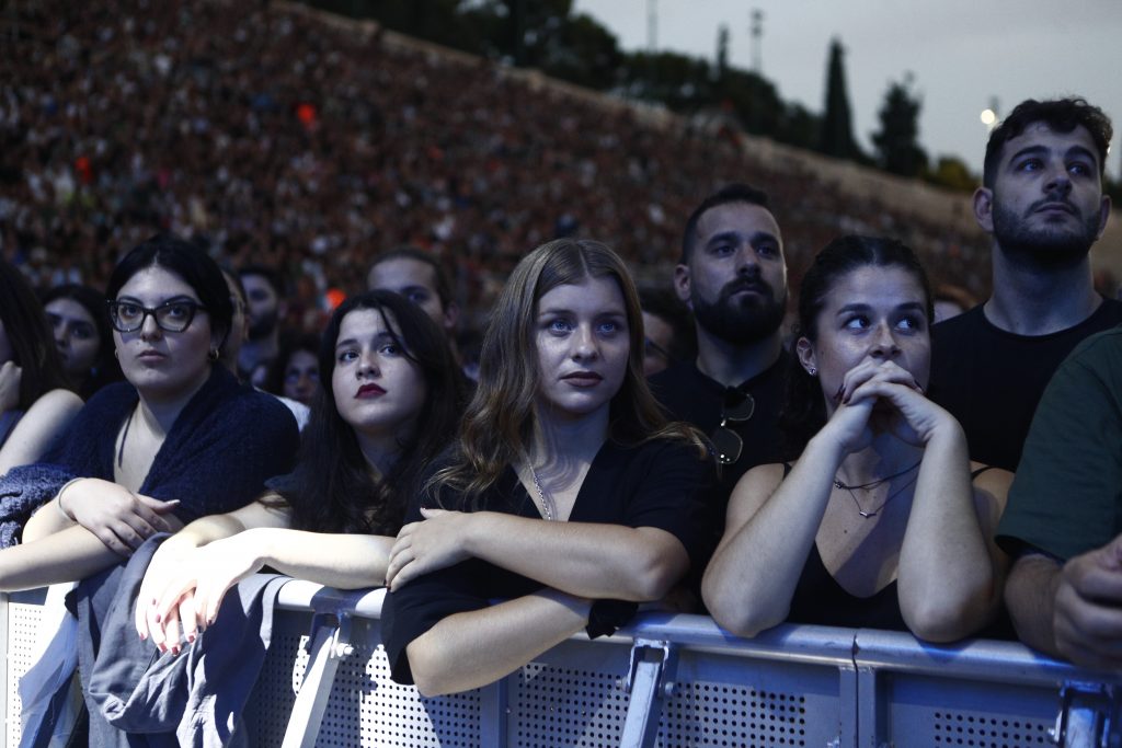 Αφιέρωμα Μνήμης και Αλληλεγγύης για τα Θύματα των Τεμπών στην Συναυλία στο Καλλιμάρμαρο